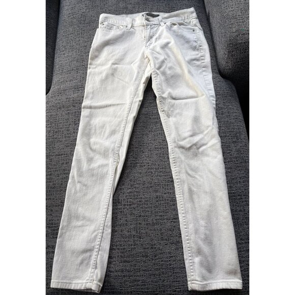 Levis  women's 524 Too Superlow White Skinny Jeans Cotton Size 9M 30" inseam - Picture 1 of 9